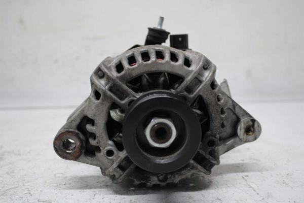 ALTERNATEUR TOYOTA 90A - Vue 1